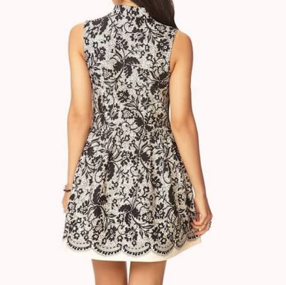 Nwt med Forever 21 Dress zip Fit Flare black/Cream - Picture 2 of 5
